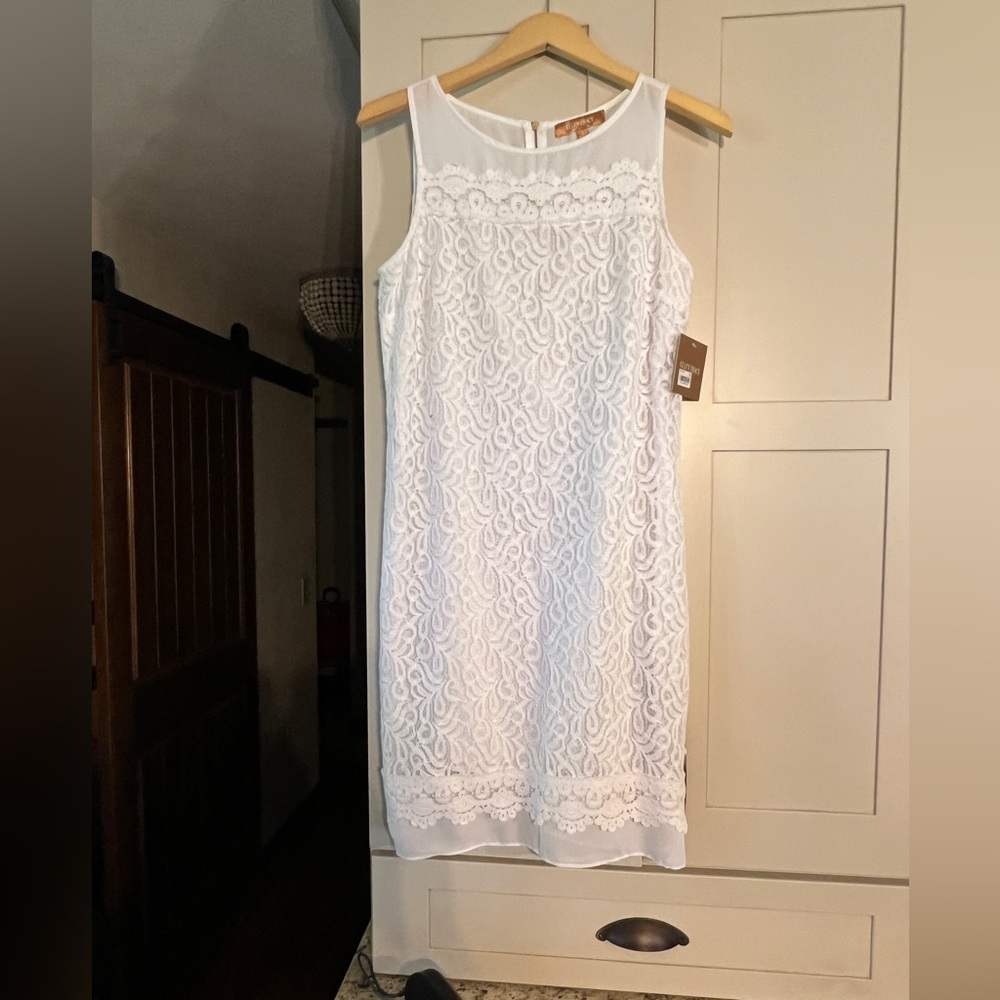 NWT Ellen Tracy white lace overlay white lining sleeveless dress, zipper in back